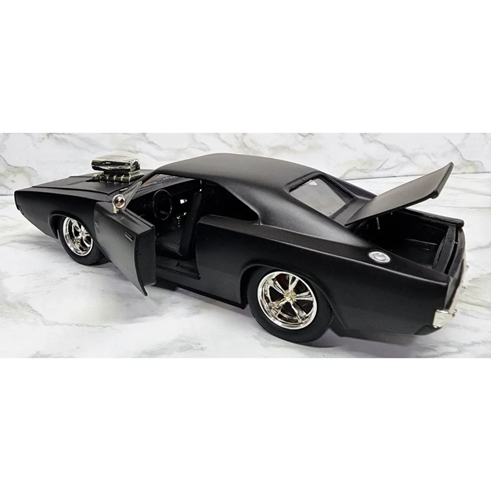 Fast & Furious Dom's 1970 Dodge Charger R/T, Matte Black 1:24 Diecast, No box